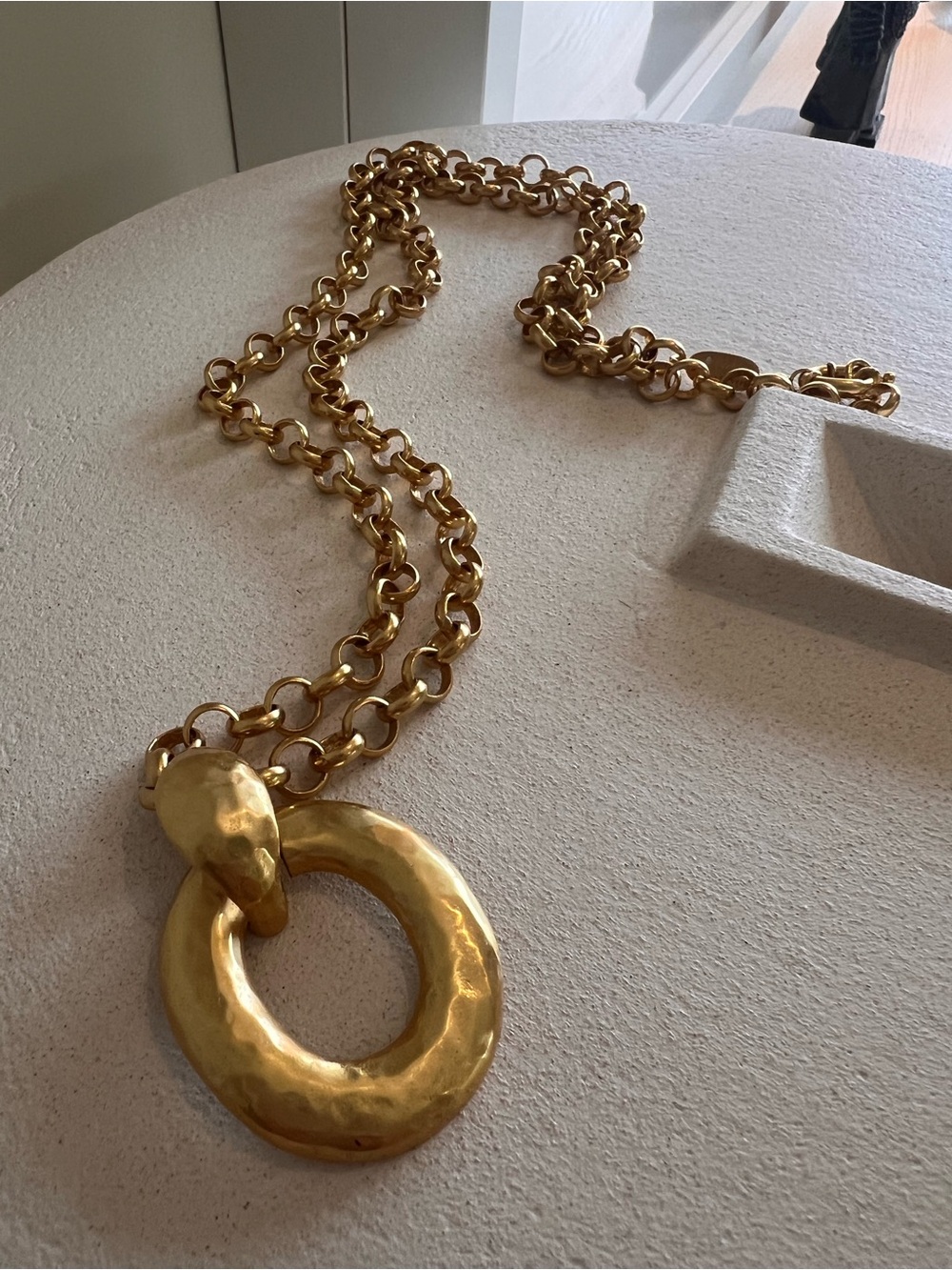 Julie Vos Palermo Gold Chunky Chain Necklace with Circular Pendant - Picture 6 of 10